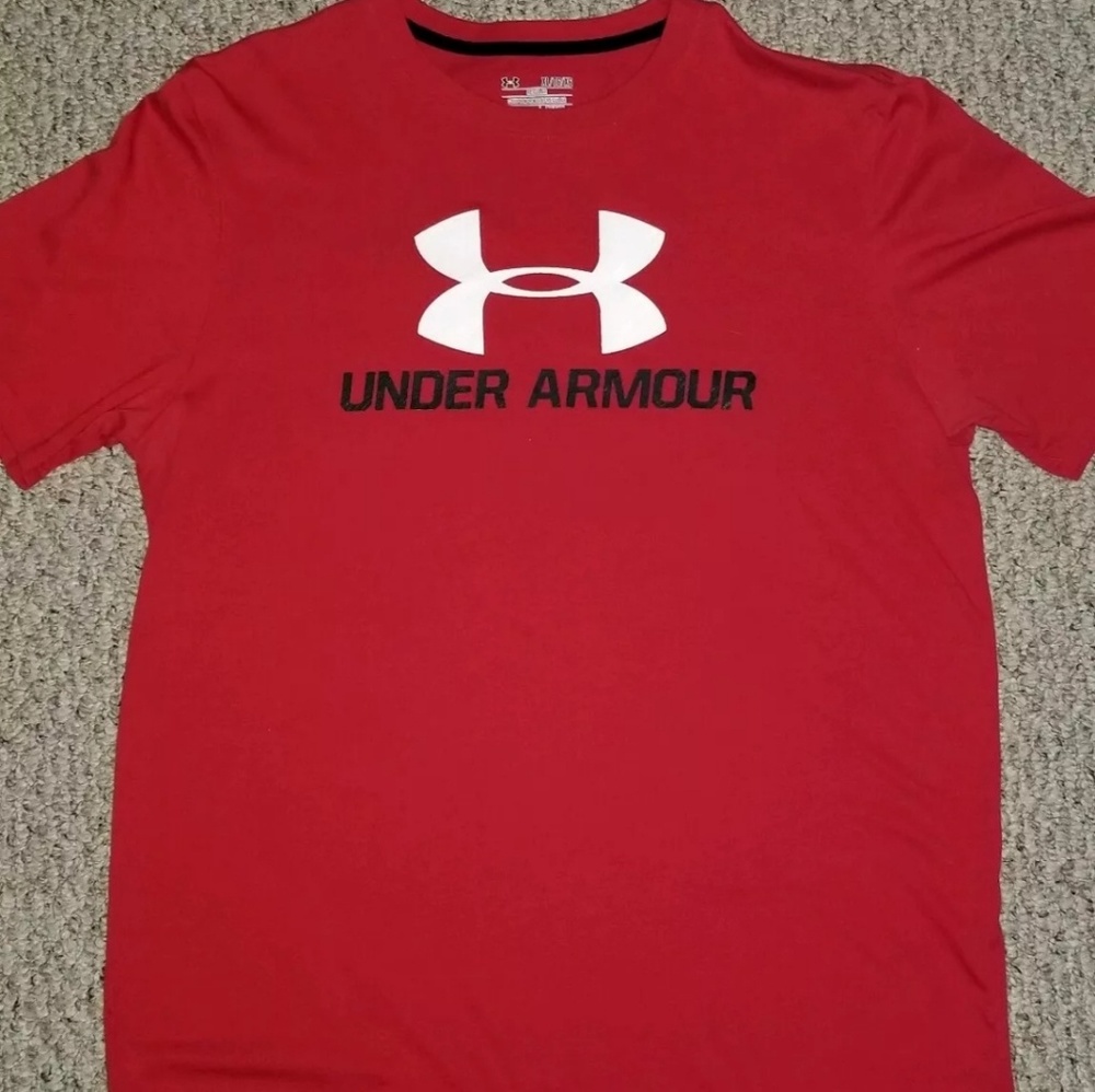 Men's Under Armour SS XL. NWOT.